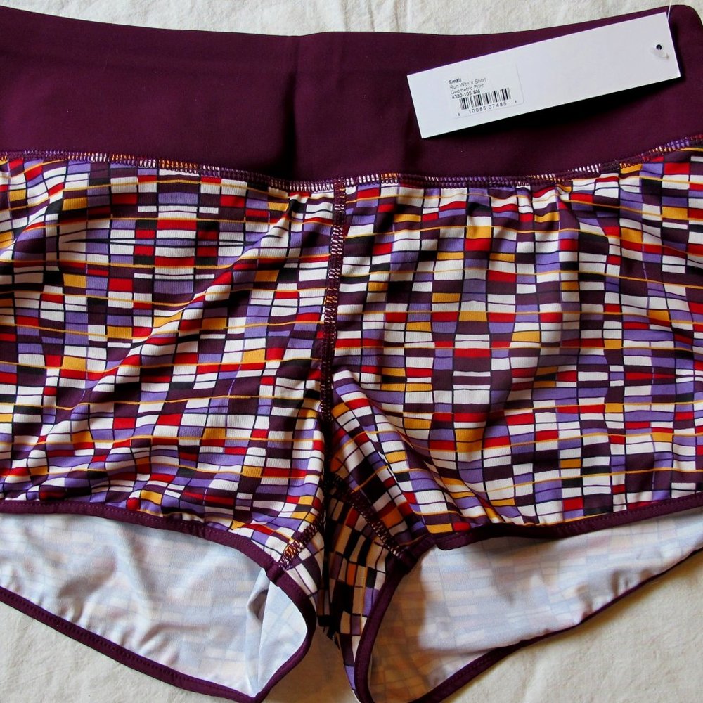 NEW NWT SkirtSports Run with It Shorts small